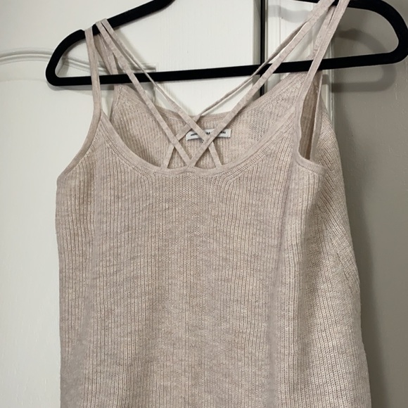 Women’s top - Picture 3 of 3